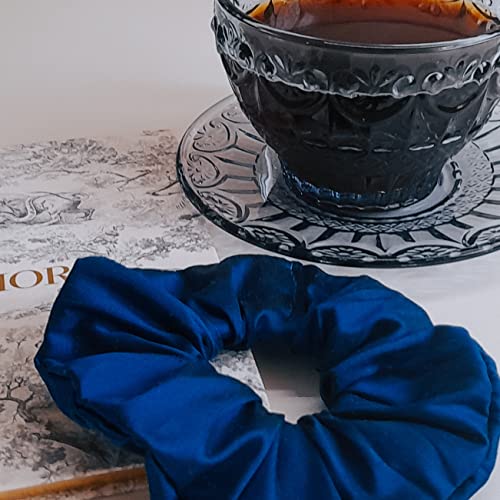 Iris IMEL Studio scrunchie (100% silk)